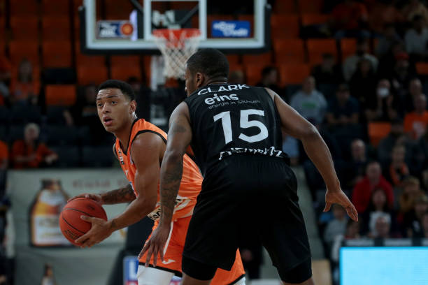 阿莱格里 阿莱格里