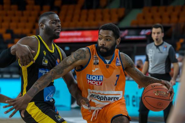 刷新了新加 刷新了新加